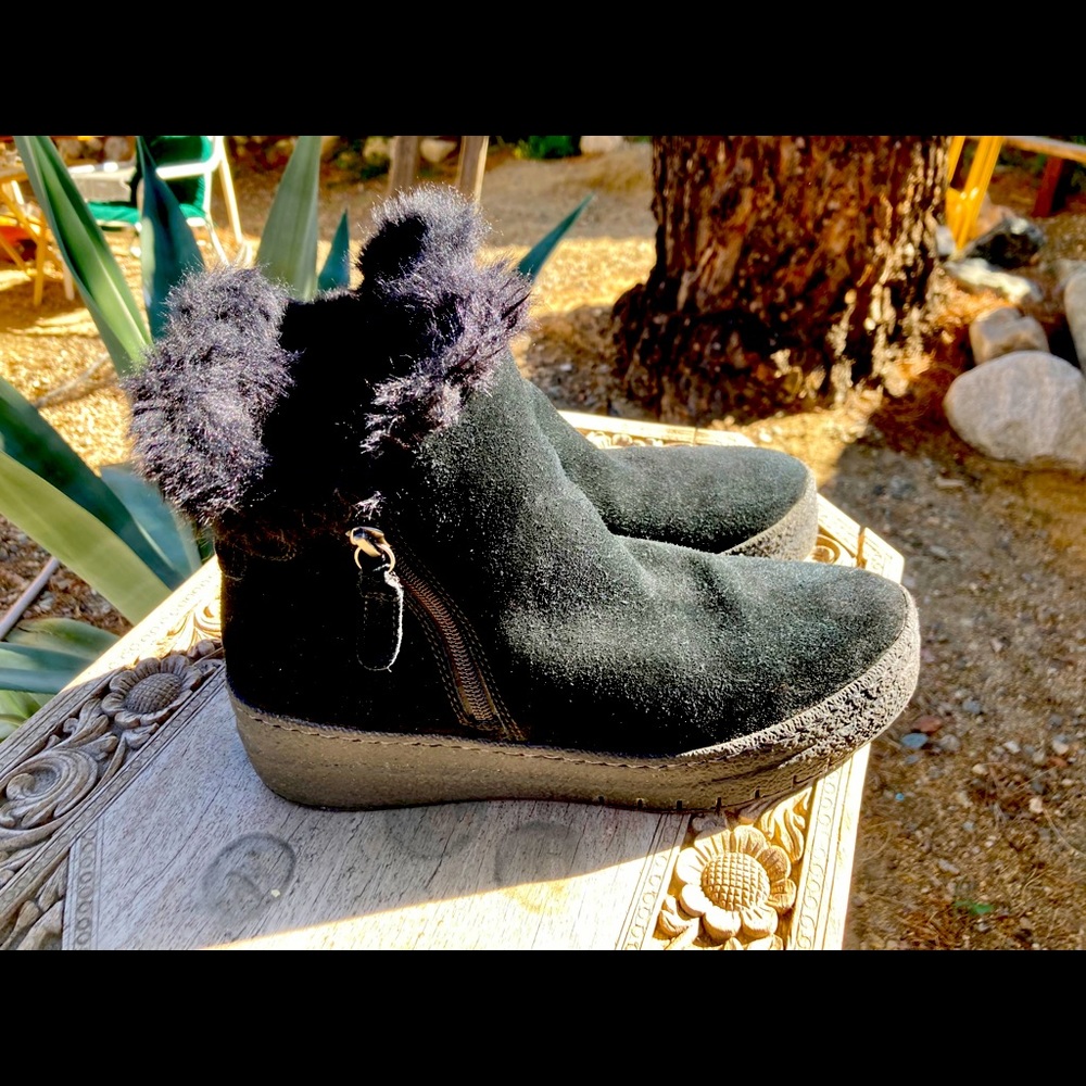 Tamaris brand faux fur lined booties
